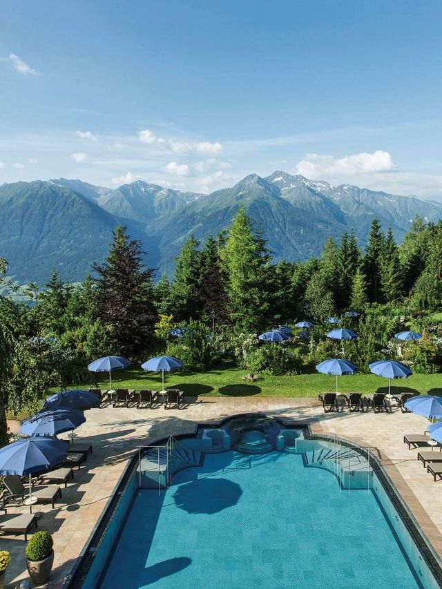 🌟✨ Alpine Luxury: Tyrol's Top Hotel Picks 🏔️🛎️