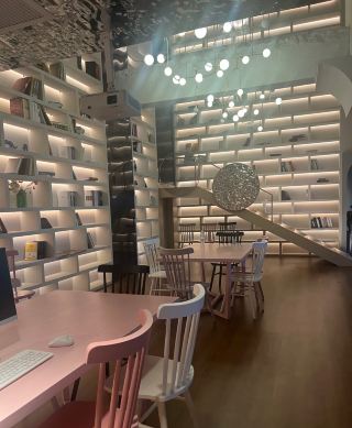 Come to Yantai and stay here, it's very nice, highly recommended!!!