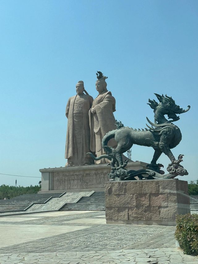 西安旅遊不要錯過武則天的陵墓——乾陵。
