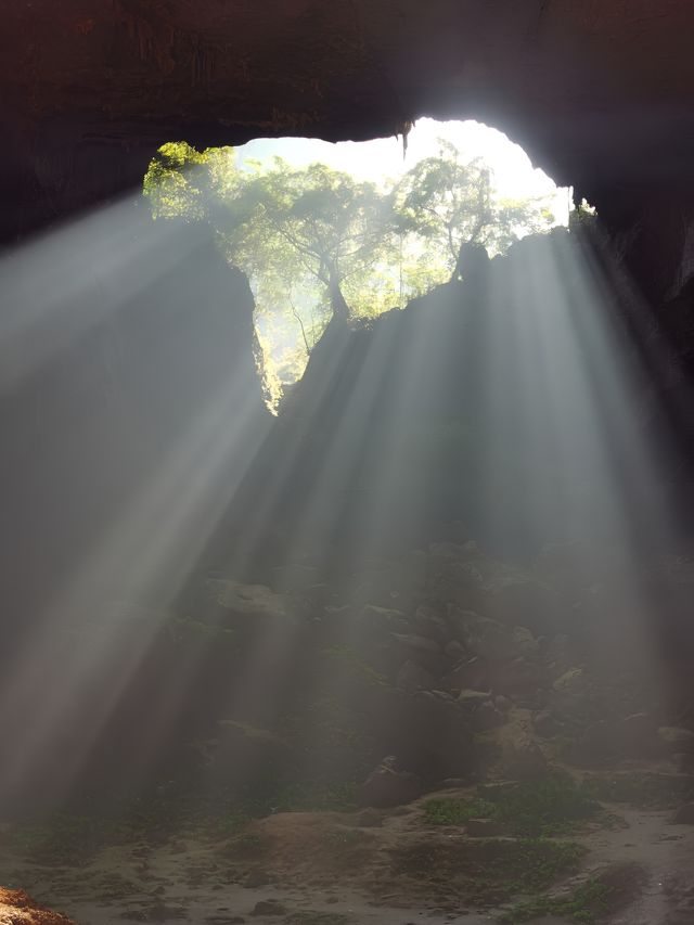 弄響天坑，陽光不會遺漏的地方。。