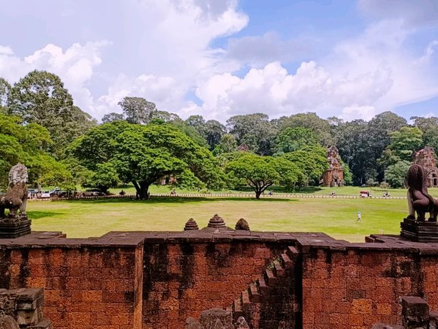 Leper King Terrace: Discovering New Trails in Angkor Thom