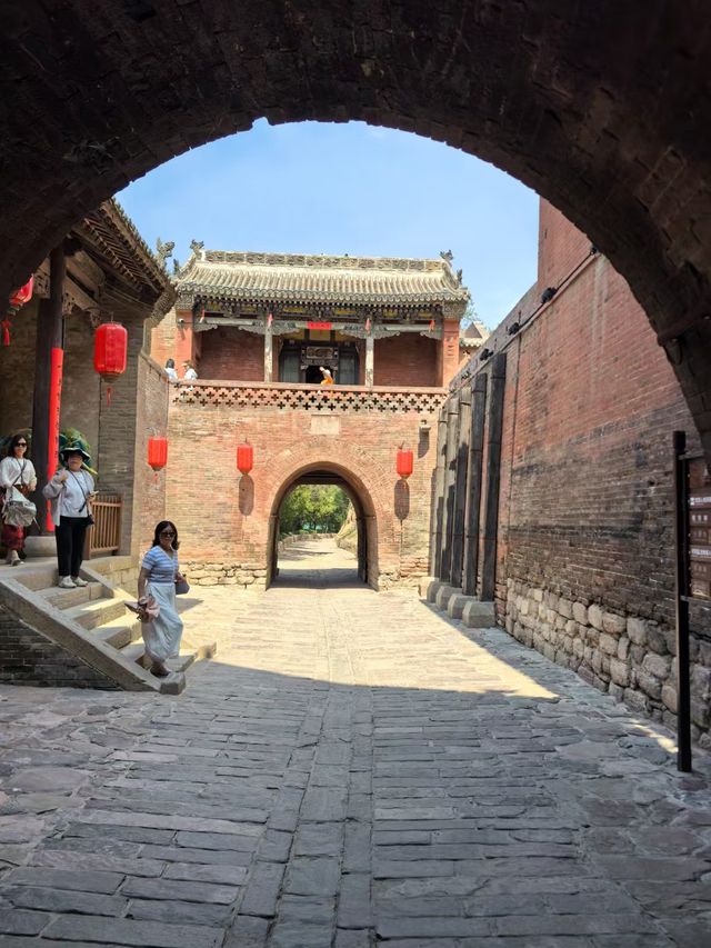 張壁古堡。