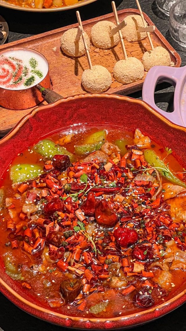 發現魔都美食寶藏餐廳，手把手帶你品嚐。