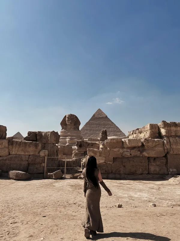 Exploring the Giza Pyramids in Cairo