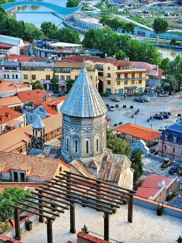 6-Day Georgia Tour Guide for the New Year