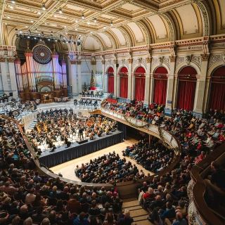 Huddersfield Town Hall: Experience the Charm of Music 
