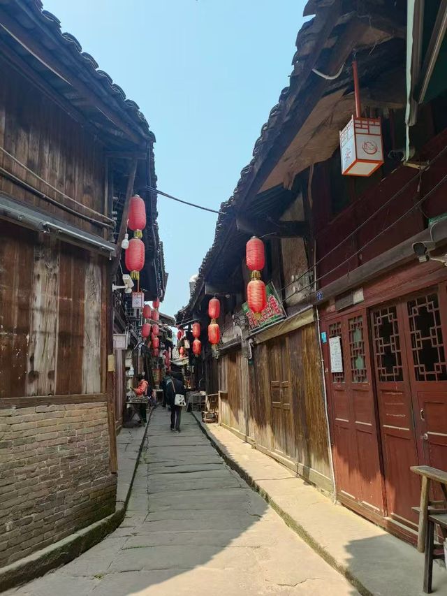 丙安古鎮｜一個被時光遺忘在赤水河畔的古鎮。