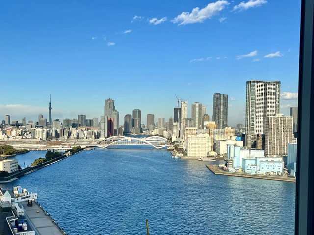 東京灣洲際酒店：晨曦海景中的安靜片刻