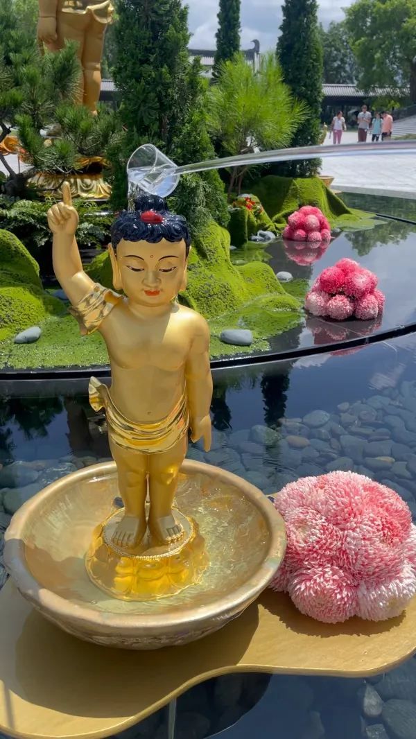佛诞日｜慈山寺抄經浴佛