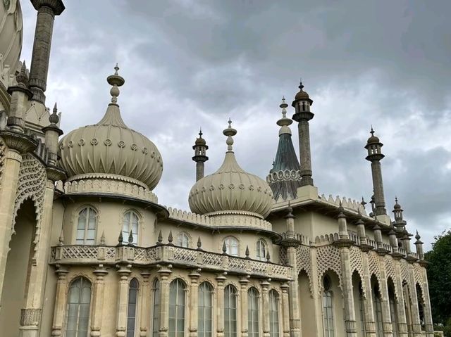 Brighton Royal Pavilion is so Artistically Beautiful🤩