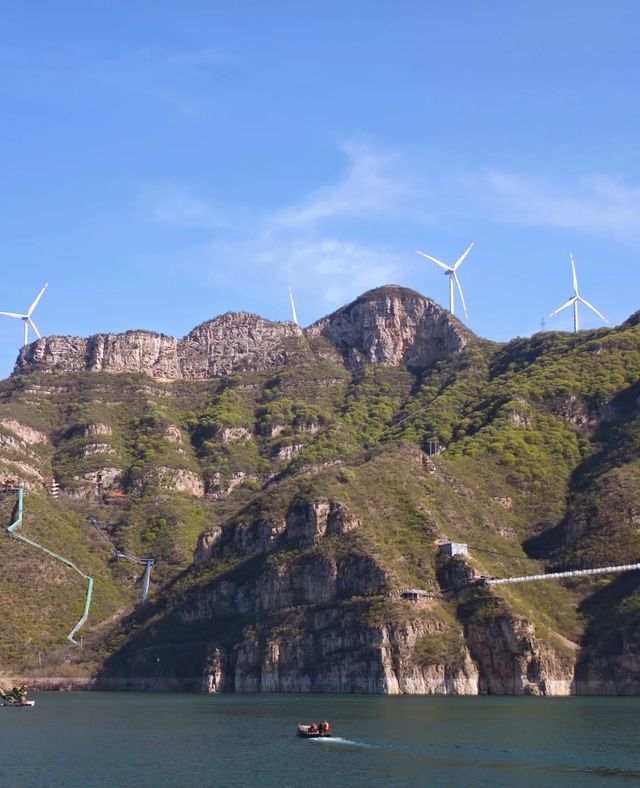 快來跟我一起暢遊黃河三峽吧！~~。