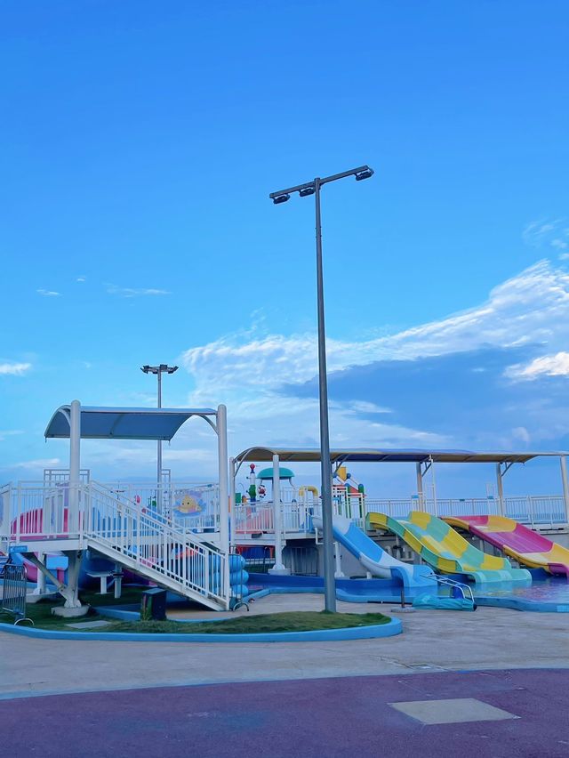 夏季嚟中海黃金海岸水上樂園玩水啦啦！