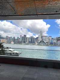 🎨香港藝術館必拍打卡位！免費看展+維港海景雙重浪漫！