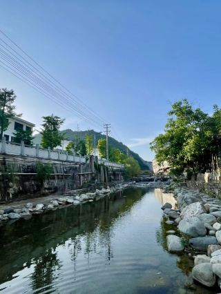 雲煙古韻：雲蓋寺古鎮的晨鐘暮鼓