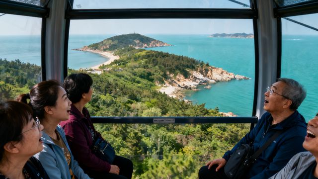 登劉公島:一半是山海遼闊,一半是歷史回響   在威海灣口,有一座島,藏著中國近代史的厚重篇章,也裝著 登劉公島:一半是山海遼闊,一半是歷史回響   在威海灣口,有一座島,藏著中國近代史的厚重篇章,也裝著