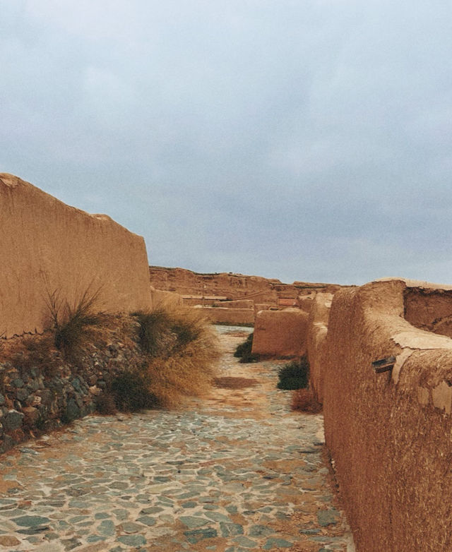 鴻達酒店的免費停車場真能處 鴻達酒店的免費停車場真能處