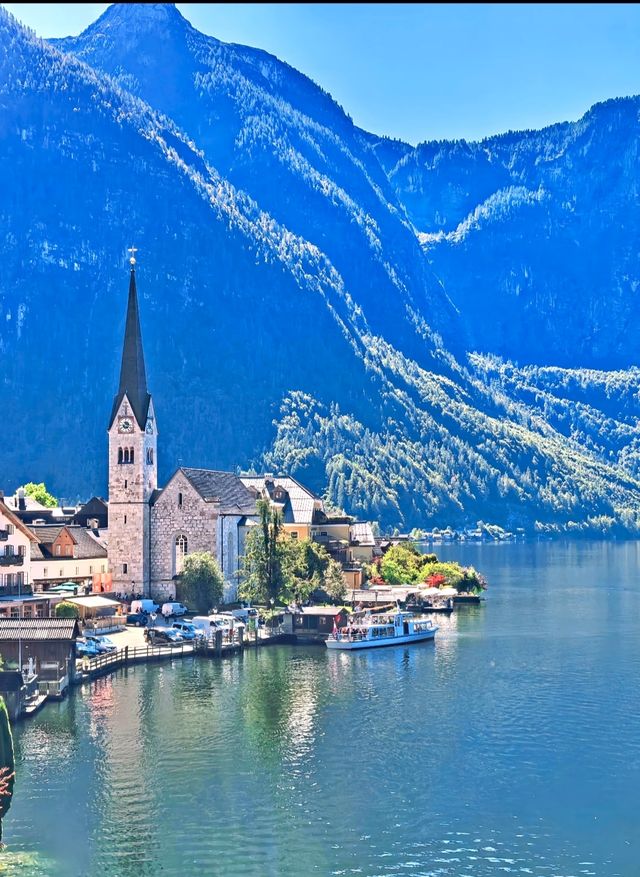 闖進電腦螢幕保護程式！是哈哈哈哈爾施塔特 十年前在瑞士被阿爾卑斯山美了一大跳 在下著雪的童話般的小鎮