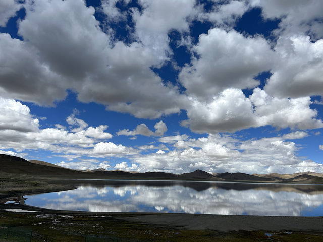 拿日雍措，水天一色的神秘聖湖