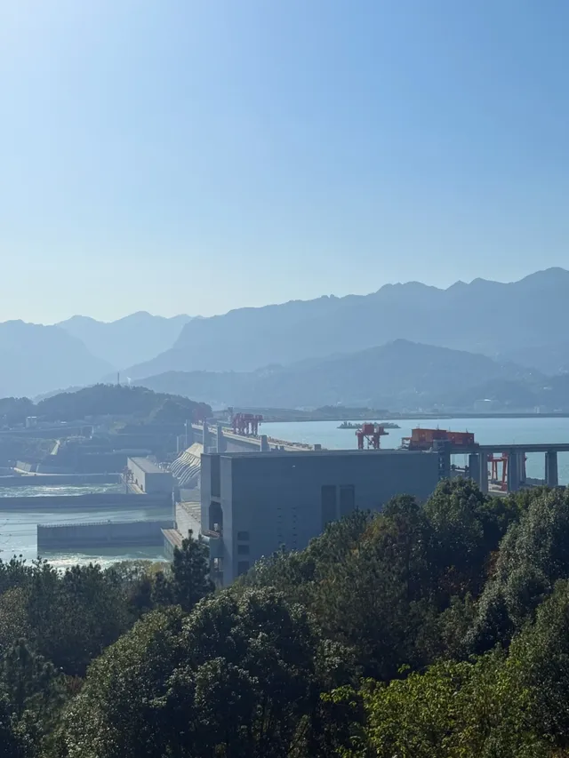 宜昌三日遊之三峽大瀑布三峽大壩 宜昌三日遊之三峽大瀑布三峽大壩
