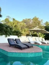 娃在加順農場當農夫，我在芷嵐秋看湖光發呆