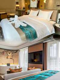 青島城陽寶藏酒店!步行直達雕塑園,秋冬住這太香了