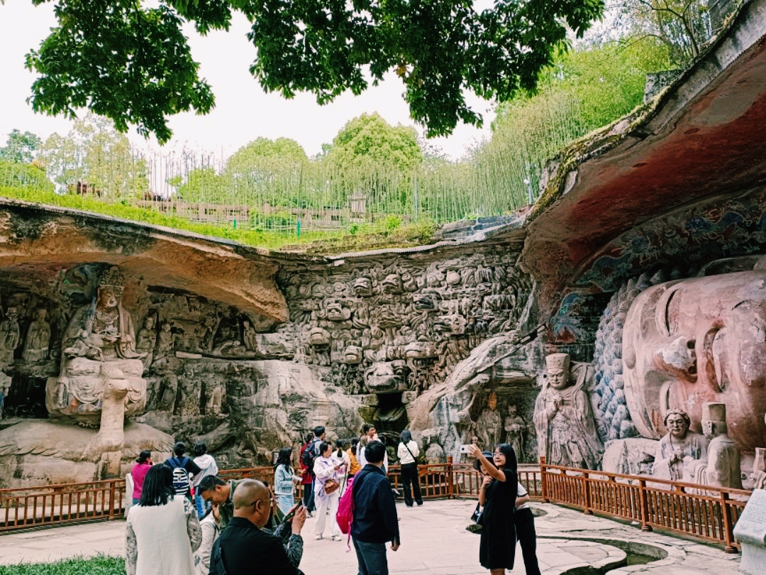 重慶・大足：まだ知られざる古代中国の石刻アートと大自然の息吹を