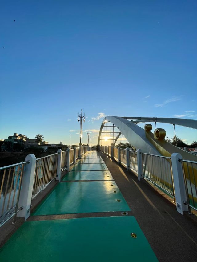 สะพานพระราชวังจันทน์ 