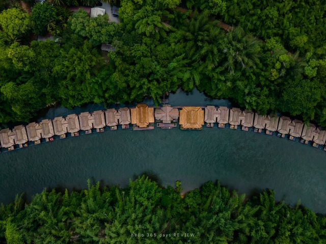 บ้านลอยน้ำ The Floathouse River Kwai กาญจนบุรี