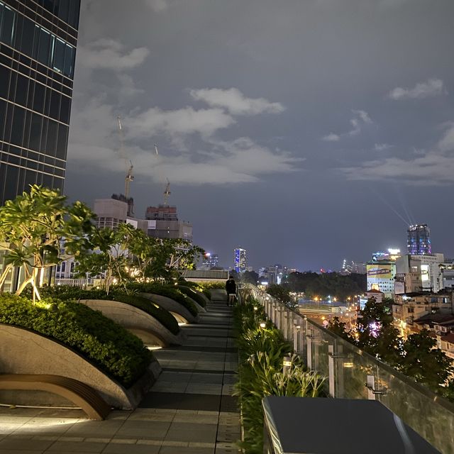 Rooftop Garden Saigon Centre จุดชมวิวเมืองไซ่ง่อน