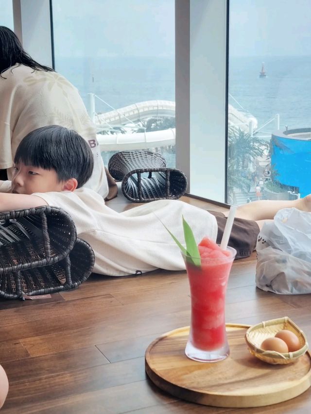통창으로 해운대 바다를 볼 수 있는 초신상 찜질방