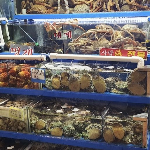 Awesome seafood market