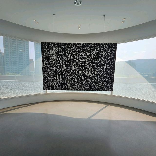 Kaohsiung Museum of Fine art 