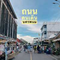 Mekong walking street ถนนคนเดินนครพนม