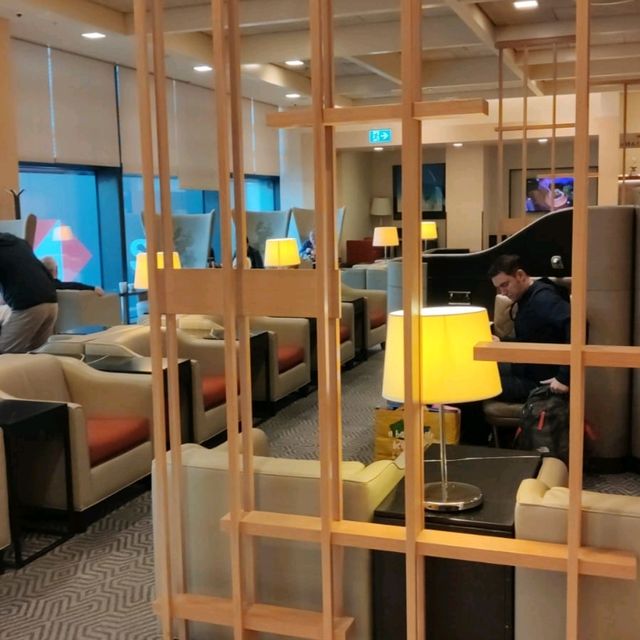 Beautiful Singapore Airlines Heathrow Lounge