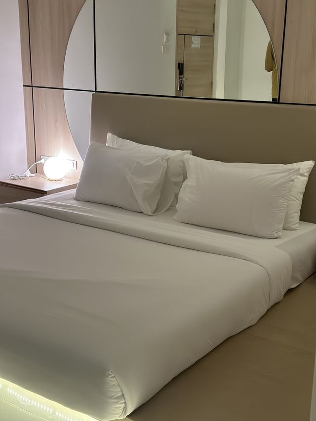 hotel ราคาหลักร้อยภูเก็ต 