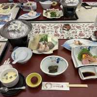 厳美渓すぐそばの温泉旅館、いつくし園