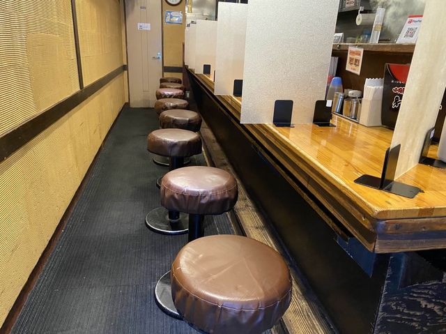 東京・高田馬場。100円ガチャガチャで運試し『らあ麺やったる！高田馬場本店』