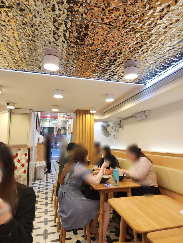 抵食麻香酸爽的酸菜魚SET LUNCH