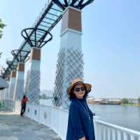 สะพานกระจกเมืองกาญจนบุรี​