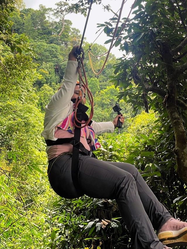ตาดฟาน!!! ลาวใต้ โหนสลิงเล่น Zipline 