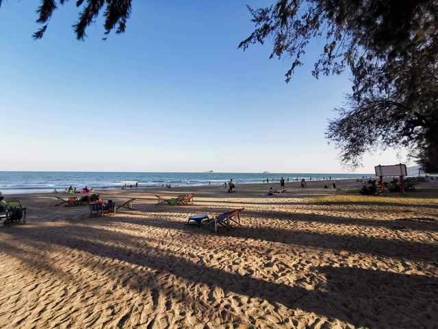 หาดสวนสนประดิพัทธ์