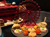 นั่งจิบ Afternoon tea ในโรงแรมหรู
