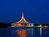 บรยากาศยามค่ำคืน
"งานพรรณไม้งามอร่ามสวนหลวง ร.9 "