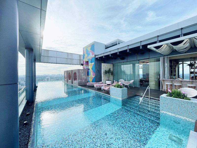 Staycay with infinity rooftop pool