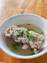 ร้าน ก๋วยเตี๋ยวบ้านนอกสูตรโบราณ 🥗