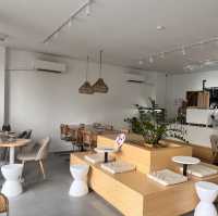 Feed your vanity at Vanitea Cafe