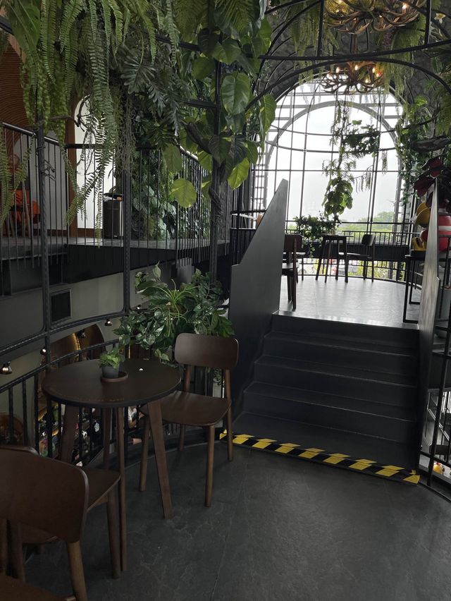 CAFÉ AMAZON CONCEPT STORE 🦜