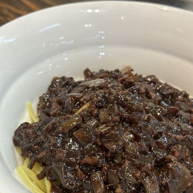 유니 짜장면과 저렴한 딤섬을 먹을 수 있는 🥢 미미진