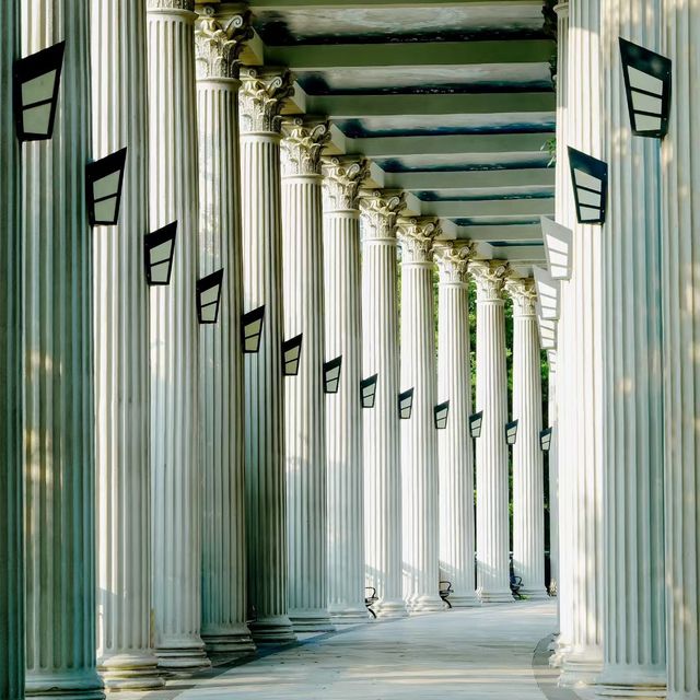🏛️🌳 新橋市民廣場～羅馬拱廊下的休憩天堂！🏛️🌳🌇