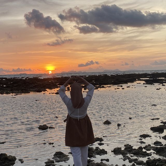 Sun set at Lanta island 🏝️🌤️🌊